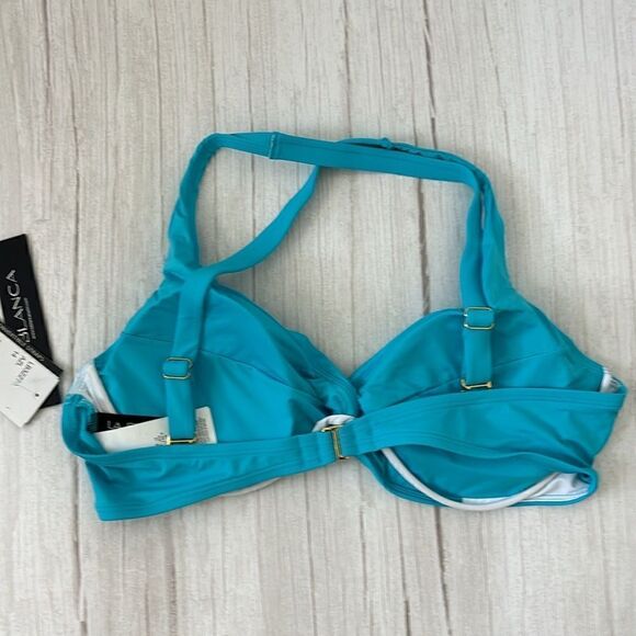 La Blanca Island Goddess Twist Convertible Bikini Top - Picture 4 of 6